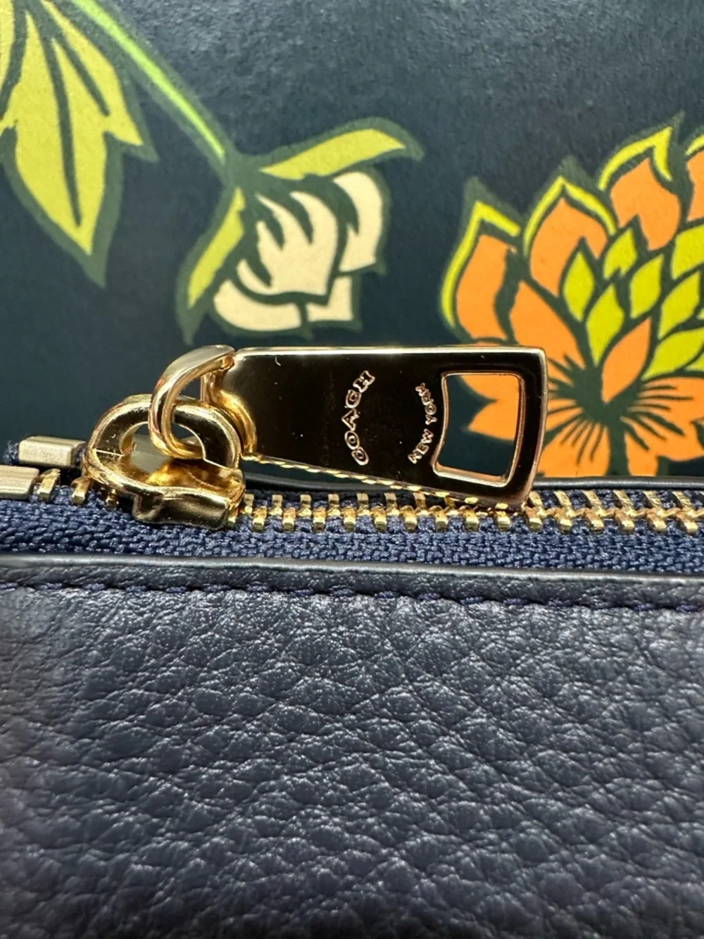 Coach Navy Pebbled Leather Crossbody Bag Gold Hardware Minimalist Shoulder Bag